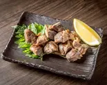 ずり塩焼き Salt Grilled Gizzard（鉄板居酒屋 粉武士）