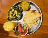 カレー1種 チーズナンセット One curry cheese nan set（NAMASTE ASIAN KITCHEN AND HALAL SHOP）