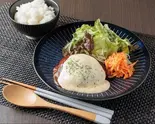 黒毛和牛のハンバーグ【デミグラスソース＆濃厚とろける4種のチーズセット】（鉄板ビストロGT）