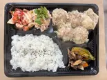 えびのせ鶏しそ焼売+惣菜4種盛り弁当(写真は一例です。内容はInstagramの今週の投稿をご確認ください。)（惣菜nogi）