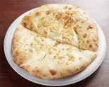 チーズガーリックナン Cheese Garlic Nan（インドレストランカフェシラ）