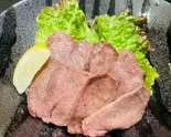 W上タン弁当（豊味園）