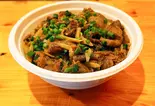黒毛和牛すじの煮込み丼(数量限定) Braised Wagyu Tendon Rice Bowl（焼き鳥 お持ち帰り専門店 すがもと）