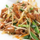 ニラレバ（中華料理 萬代）