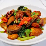 サワラと揚げ餅の大連風ソース煮込み（串門‐創作中国料理）