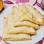 チーズナン Cheese Nan（INDIAN NEPALI RESTAURANT DARSAN）