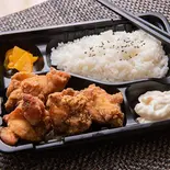 秘伝醤油からあげ弁当（とりまるキッチン）