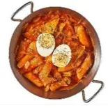 トッポキ/Tteokbokki: Spicy Korean Rice Cakes(韓ビニ 足立店)