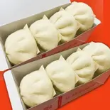 黒豚饅8個 70円お得！（SHIMBASHI 15○ SL広場前店）