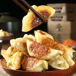 焼き手作り餃子(煎饺)(玉松麻辣烫)