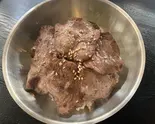 「ランチ限定」肉特盛タン塩丼（炭火焼肉兄弟カルビ・東城商店）