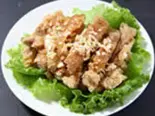 【509】揚げ鶏肉特製ソースがけ（客来香）