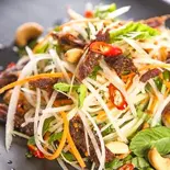 パパイヤと干し牛肉サラダ- NỘM ĐU ĐỦ BÒ KHÔ(ベトナム料理BOKUN OMORI)