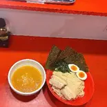 赤家のかつおつけ麵（横浜家系ラーメン 赤家 住吉店）