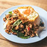 【人気No.1！】ガパオライス (Most Popular！) Gapao Rice（タイ屋台 999 梅田店）