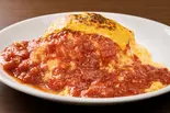 ガーリックトマト＆炙りチーズオム（肉オムライス専門店 肉とたまご新宿東口店）