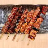 焼き鳥盛り合わせ6本セット【タレ】(大衆酒場 鳥さむらい 新宿三丁目店)