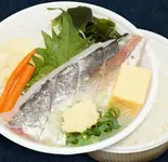 【名物】大切りアジ刺し丼(大アジ半身分)（昭和食道）