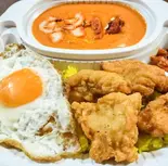 唐揚げカレーカレー弁当 /Karaage Curry Lunch Box（インディアンレストランアンドバー ネパリ）