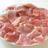 イタリアン生ハム盛り合わせ(2～3人前)（イタリアン ロッソ エ ビアンコ 赤坂(Rosso e Bianco)）