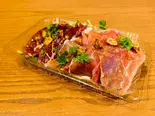 牛肉の生ハムとフランス産生ハムの盛り合わせ（恵比寿 サクレフルール）