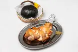 骨付鶏 塩味+山賊おにぎり（牛と鰻 富一）