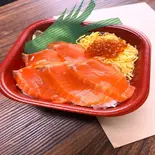 サーモンいくら丼（大漁丼家 六本松店）