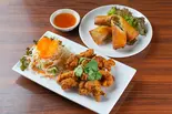 鶏肉のハーブ揚げ+揚春巻き（ティーヌンキッチン）