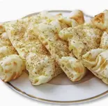 ゴマナン sesame naan(【本格インドカレー専門店】ナマステヒマ―ル Namaste Himal)