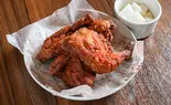 思い出のチキン(一羽丸揚げ)【チキンム付き】￥2800→￥2650（韓国料理Kokio Chicken北赤羽店）