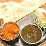 【カレー二つとナン、サラダのお得セット】ダブルカレーセット Double Curry Set(withSalad)（インド料理 パナス）