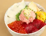 まぐろ・いくら・イカ丼（海鮮丼 近衛 Powered by 杉玉 新秋津）