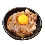 サーロイン丼（焼肉と鉄鍋 七）