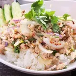 ラープ(鳥ひき肉のスパイシーサラダ)ごはん Spicy Minced Chicken Salad Rice(恵比寿 ガパオ食堂)