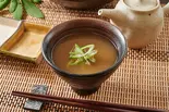 そば湯のお吸い物（絶品ラー油つけそば 侍空 蕨中央）