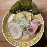 特製味噌とんラーメン（らーめん「三つ鉢」）