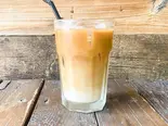 アイスカフェラテ IcedCafe Latte（BONDI COFFEE SANDWICES KOMAZAWA）