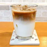アイスカフェラテ（煉瓦かふぇ）