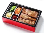 上ハーフ＆ハーフ弁当（焼肉たかやま 新橋店）
