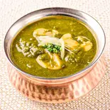 サグマッシュルームカレー Sag Mushroom Curry（インド料理 エス キッチン）