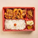 本格唐揚げ弁当(もも肉3個)(神楽坂から揚げ 斉唐)