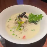 トムカーガイ（タイ料理タイラーンナー）