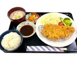とんかつ定食（株式会社野山製靴 心食堂）