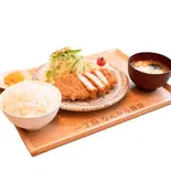 とんかつ定食(一丁目 なんから食堂)