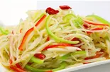 千切りじゃがいものネギ油和え(呛土豆丝)(香菇王)