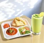 タンドリー弁当箱Tandoori Bento Box With Mango Lassi（SAKURA INDIAN RESTAURANT）