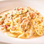 ズワイガニと蟹味噌のクリームパスタ（Seafood House Eni）