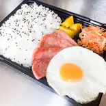 ポーク玉子弁当（おきなわパーラー はつこい）