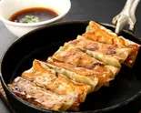 鉄鍋餃子	〜焼きたて！鉄鍋餃子〜（西安刀削麺酒楼 本店）