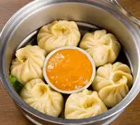 モモ3個 MOMO 3P（インドカレー丼の美味しいお店。印度カレー食堂 水道橋店）